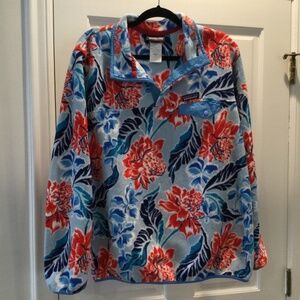 Women’s sweater brand Patagonia size XL